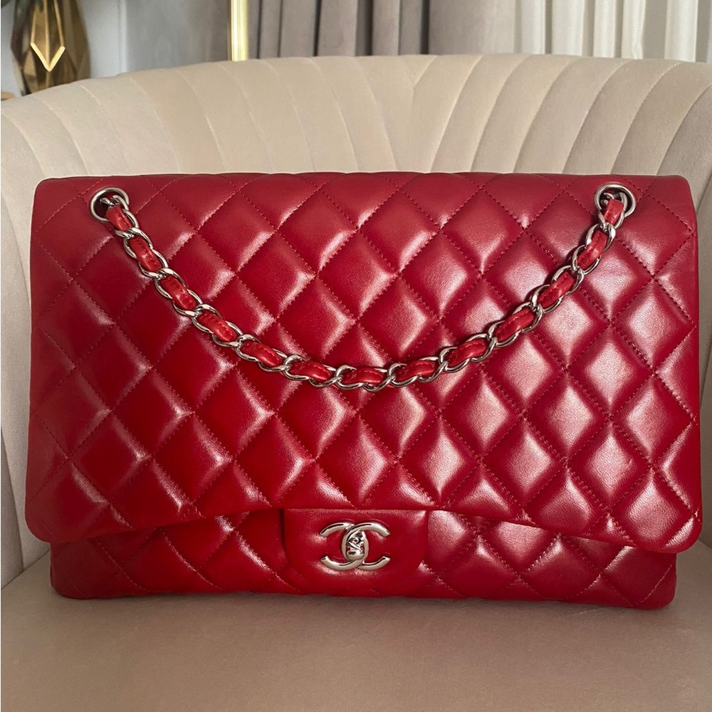 Chanel Maxi lambskin leather single flap bag